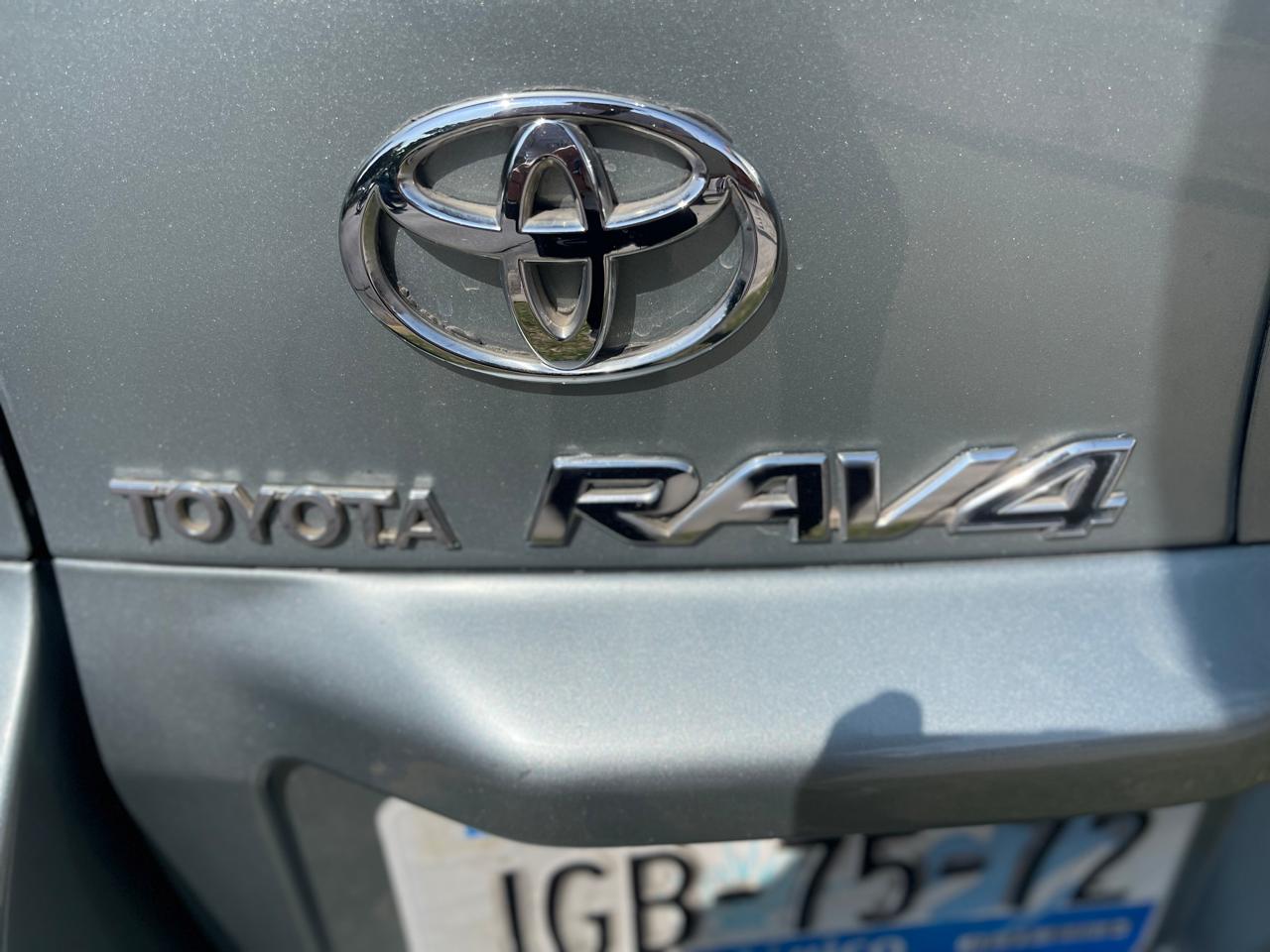 Toyota Rav4 2008 LX Automático Verde