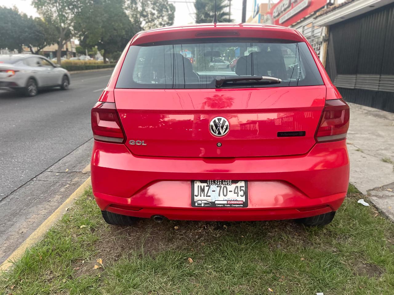 Volkswagen Gol 2017 Confortline Manual Rojo