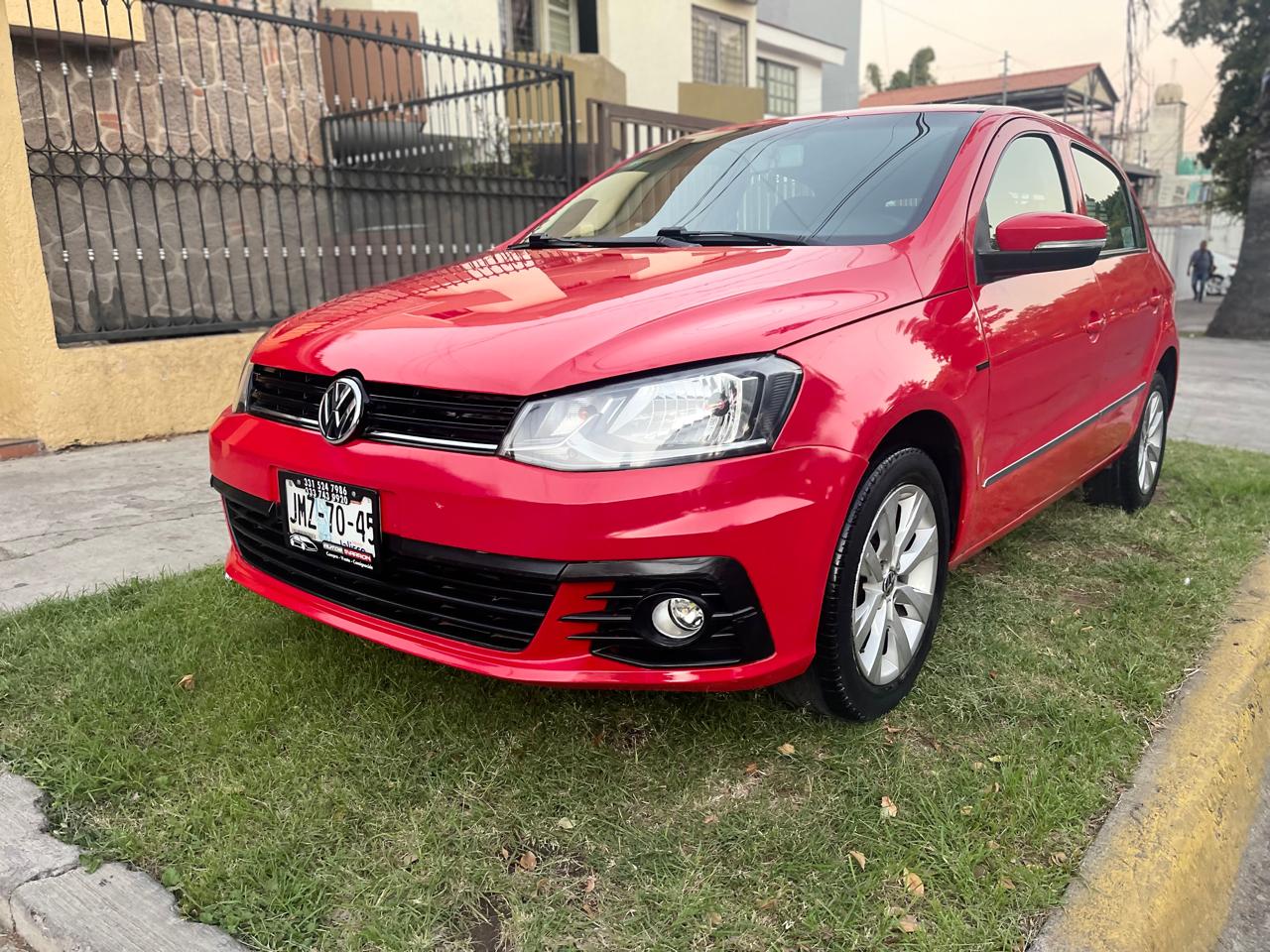 Volkswagen Gol 2017 Confortline Manual Rojo