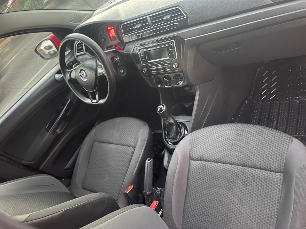 Volkswagen Gol 2017 Confortline Manual Rojo