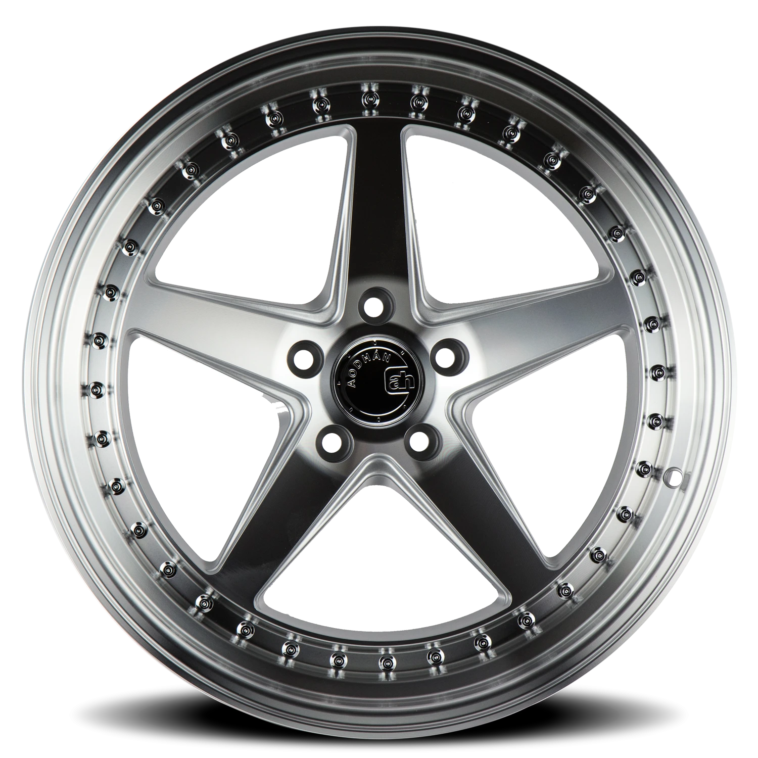 https://storage.googleapis.com/autosync-wheels/webp/AodHan/DS05_SMF_Silver_Machined-Face_5-lug_0003.webp