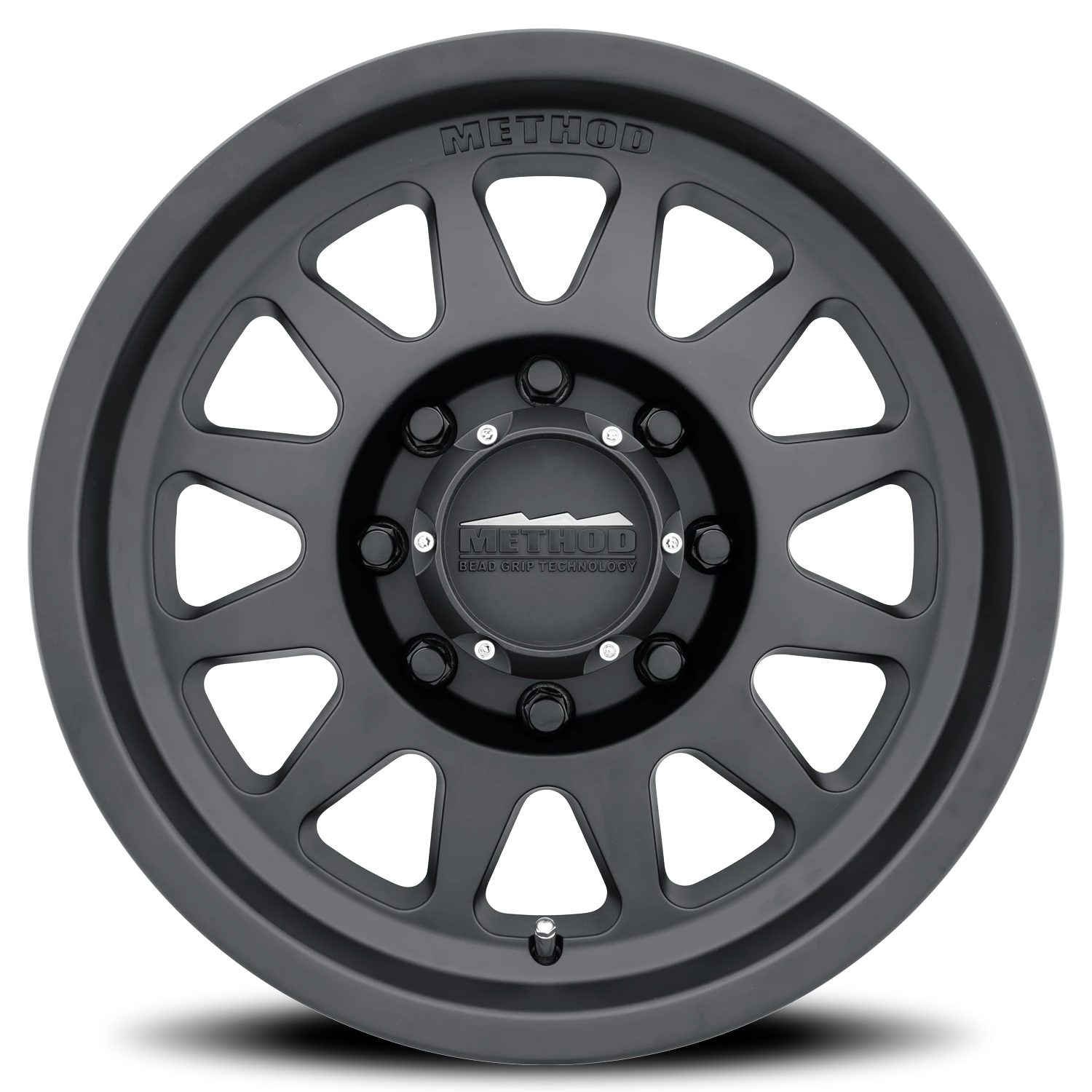 https://storage.googleapis.com/autosync-wheels/webp/Method/MR704_HD_Matte_Black_8-lug_0003.webp
