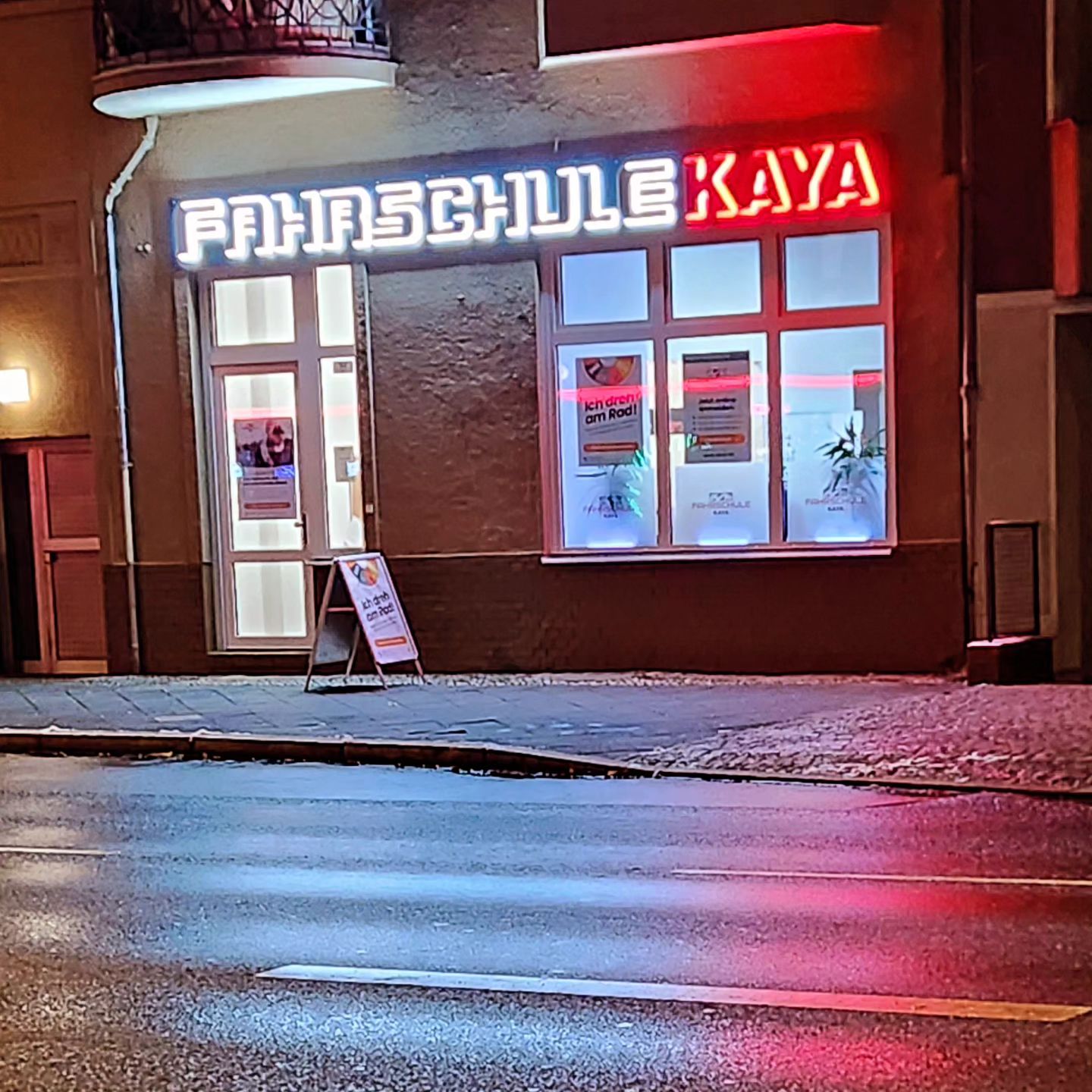 Fahrschule Smile - Modernste Fahrschule In Berlin Fahrschule KAYA - Fahrschule in Berlin