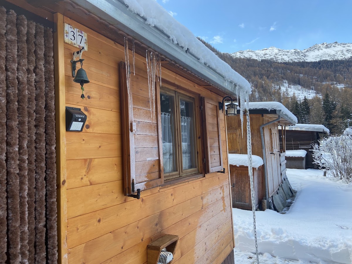 Camping Sun and Snow
