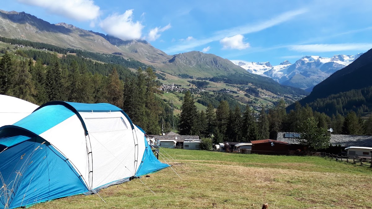 Camping Sun and Snow