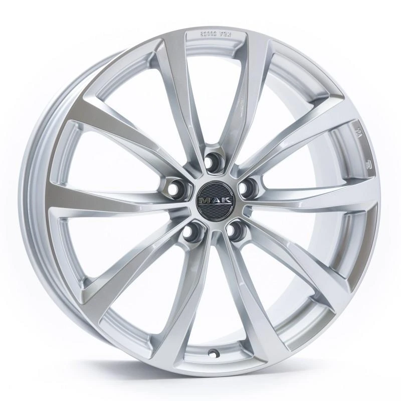R16 x 6.5 5x110 ET35 CB65.1 MAK Wolf Silver