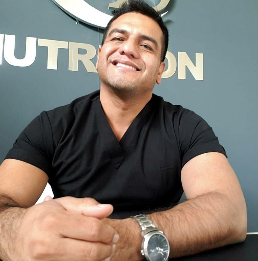 Nutriólogo Pedro Briones Licenciado en Nutrición