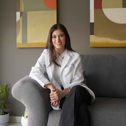 Carla Alejandra Martínez Vargas Licenciada en nutrición