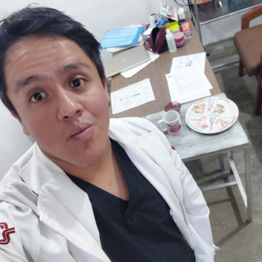 Ln. Víctor Hugo Juárez Juárez Licenciado en Nutrición