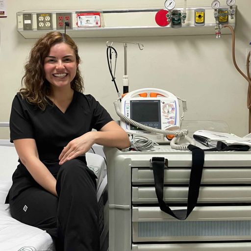 Samira Viridiana Alcala Adame MEDICO Y PARTERO