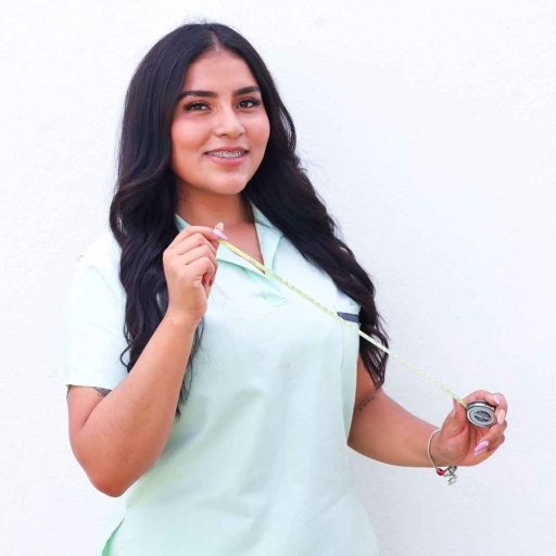 Licenciada En Nutrición Melany Guzmán Licenciada en Nutrición