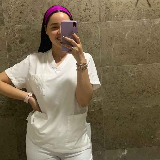 Andrea Rivadeneyra Especialista en nutrición