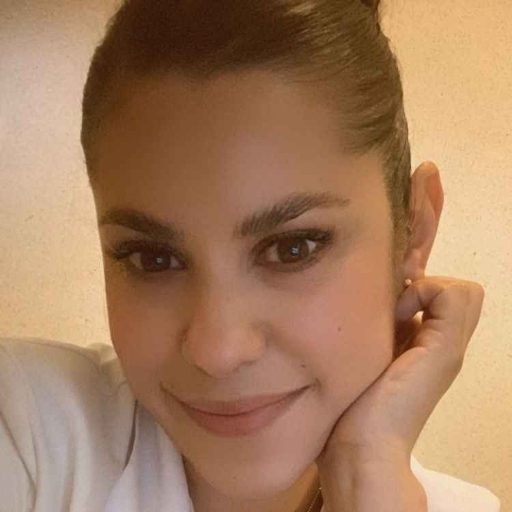 Karen Stefani Ayala Lara Licenciada en Nutricion