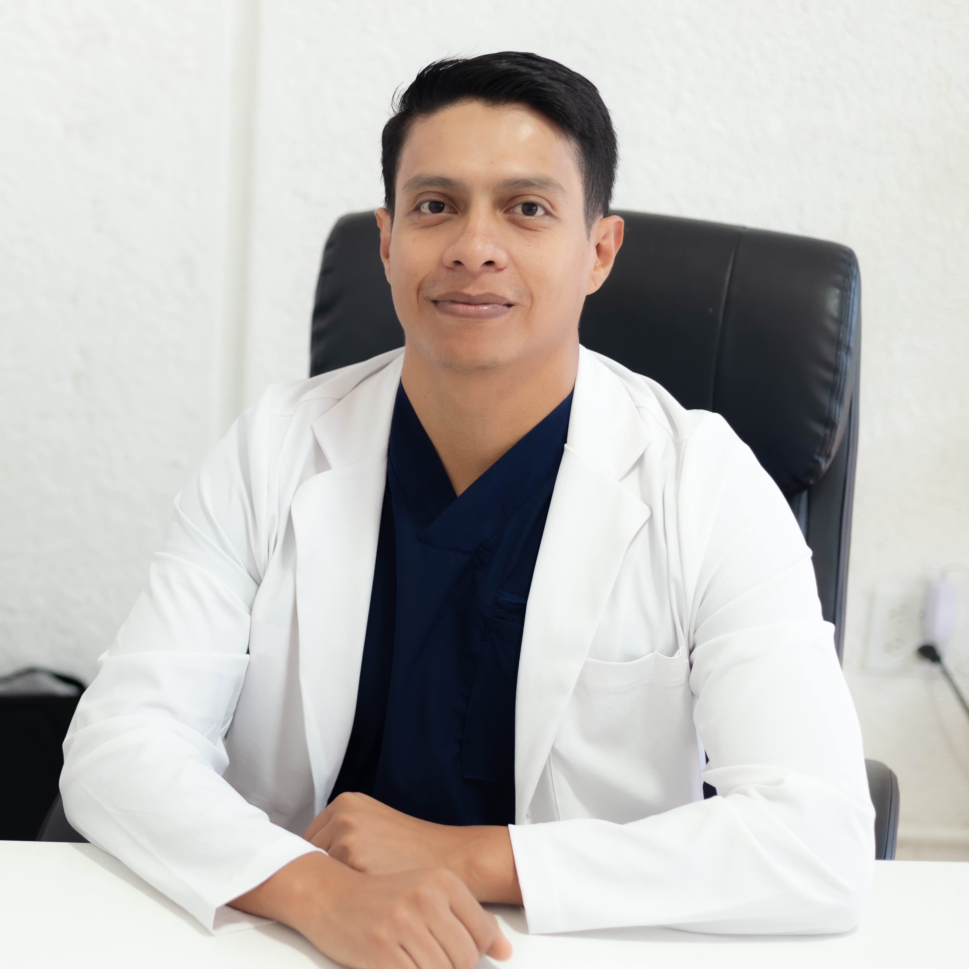 Dr. José De Jesús Meléndez Hernández Médico cirujano y partero, Maestría en Nutrición Clínica y Alimentación