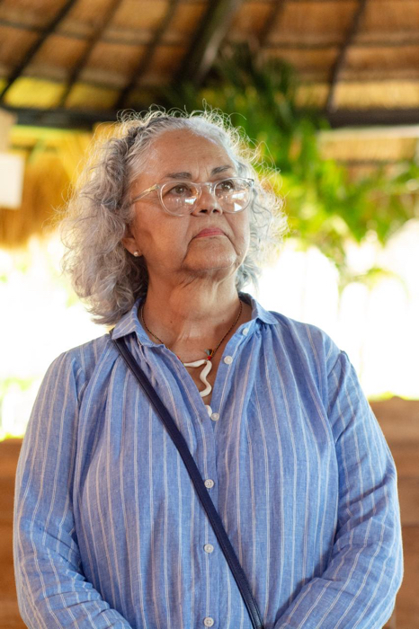 María