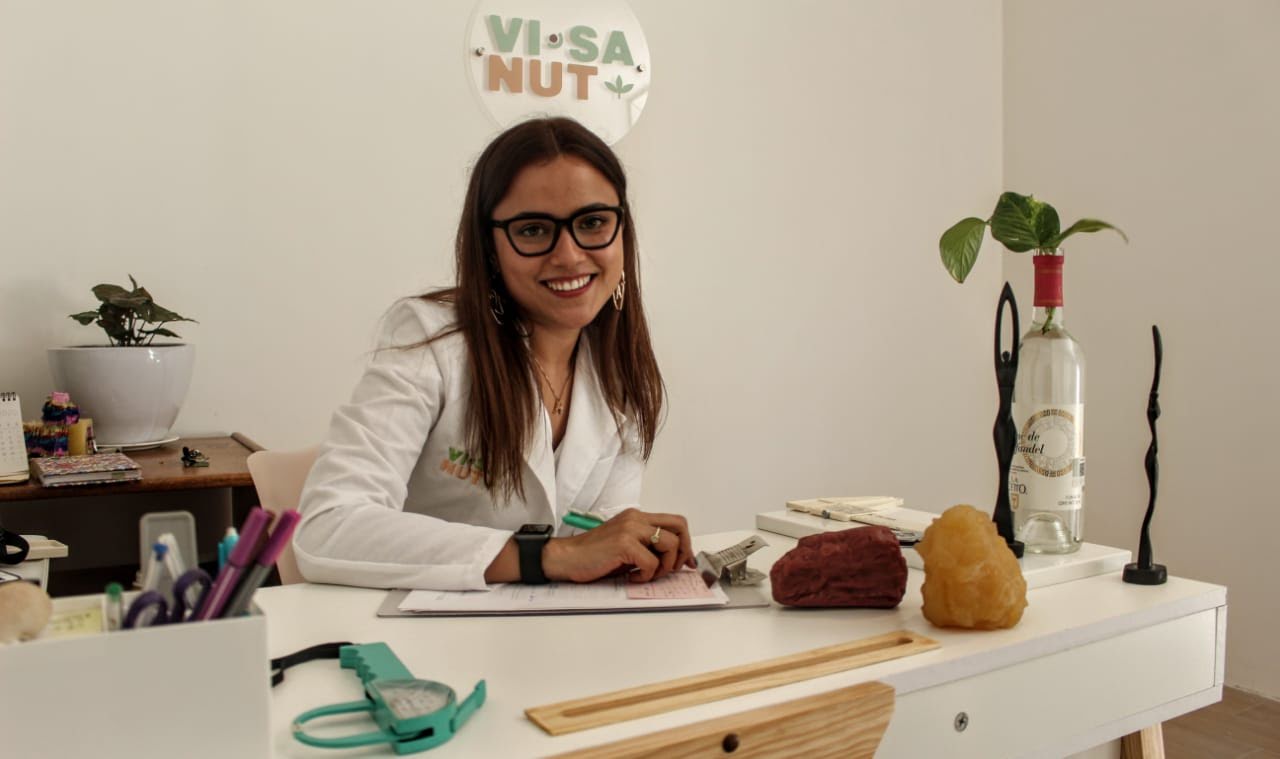 Andrea Camacho Licenciada en Nutrición y Gastronomía 