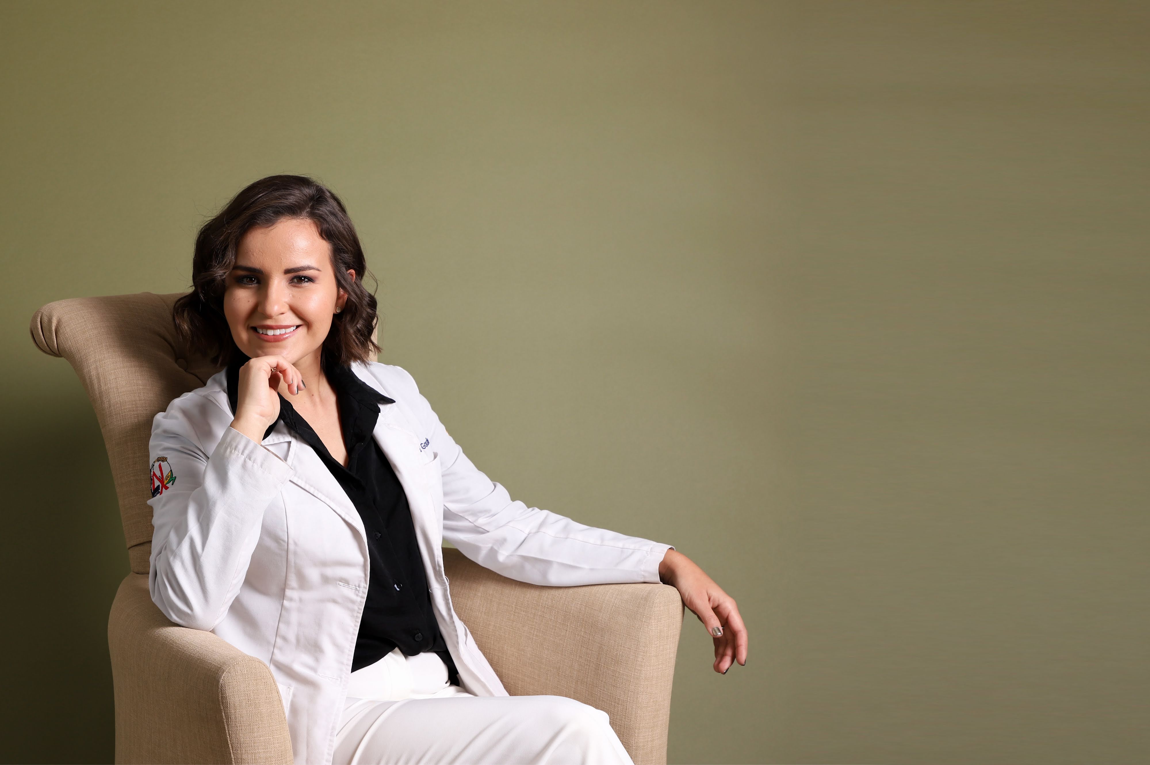 Alexia González Baeza Licenciatura en Nutrición y educadora en diabetes , certificada en suplementación, dieta cetogénica y nutrición y entrenamiento en la mujer