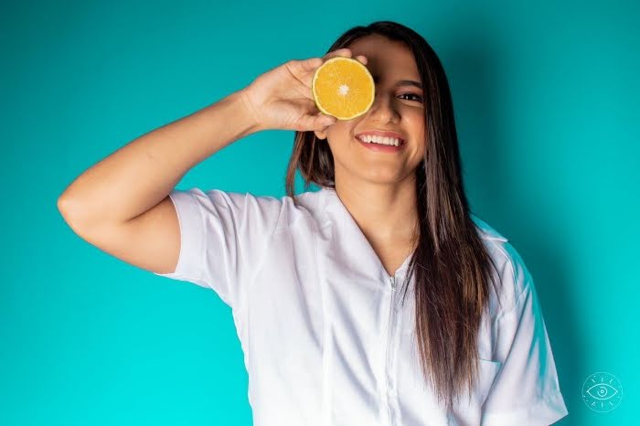 Itzel Castellanos Osorio LICENCIADA EN NUTRICIÓN Y EDUCACIÓN ALIMENTARIA 