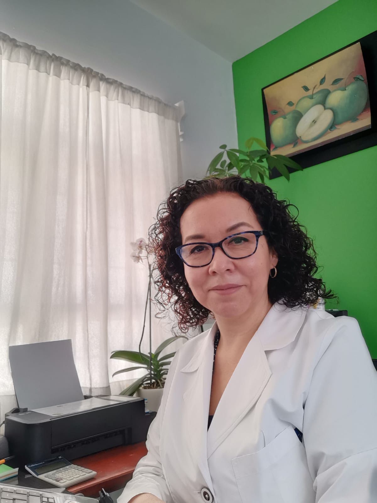 Dra. Elvia Vargas Ramírez Medico cirujano y partero.  Maestría en Nutrición clínica