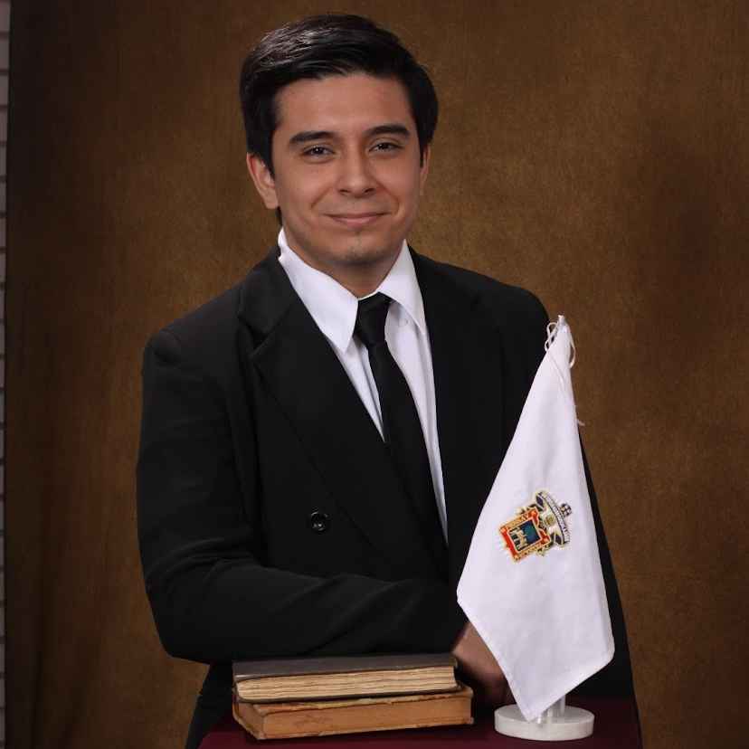 Luis Jiménez González Licenciado en nutrición