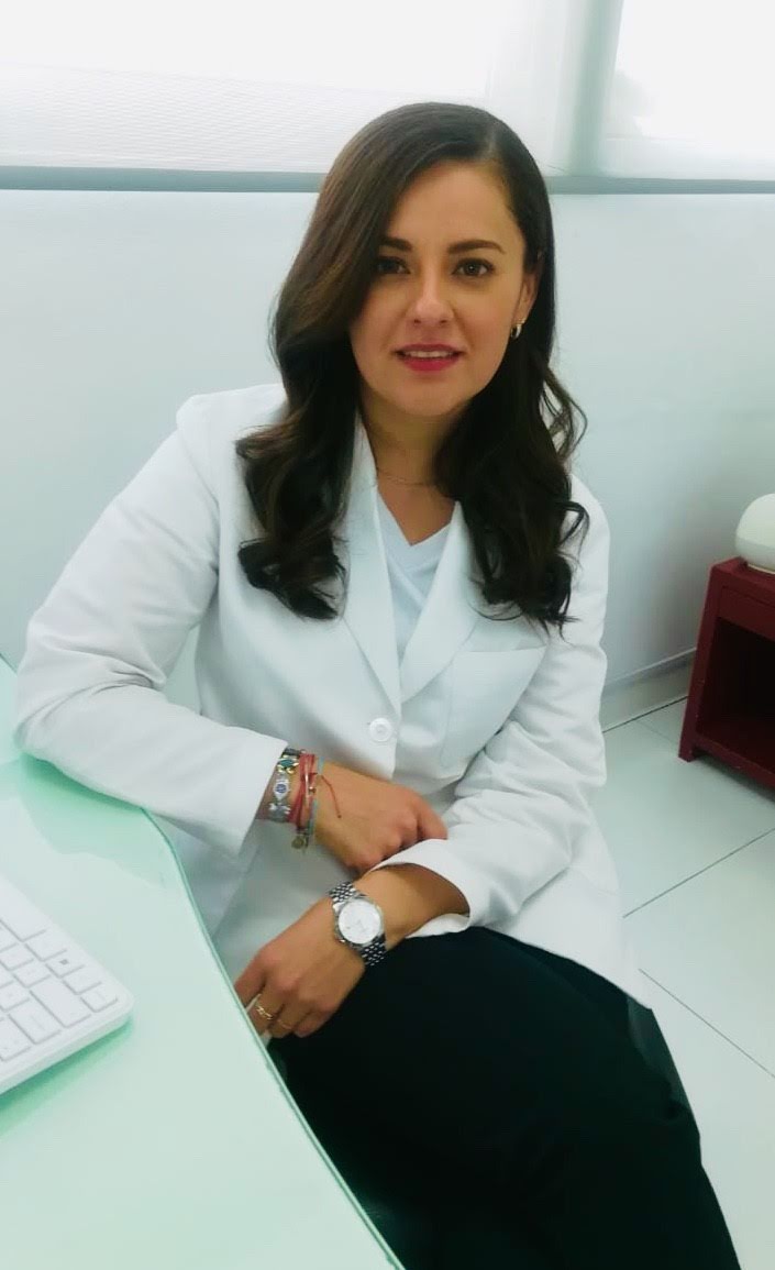 Adriana Vargas Meza Licenciada en Nutrición 