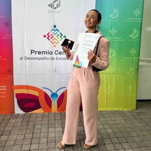 Salma Mireya Becerril Bazurto Licenciada en Nutrición y Bienestar Integral