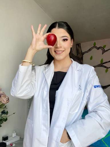 Kenia Catalá Especialista en nutrición