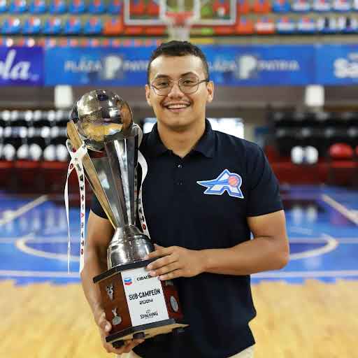 Uriel Alejandro Montes Torres Especialista en nutrición