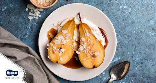 Peras al horno con canela y almendra de 119 Kcal