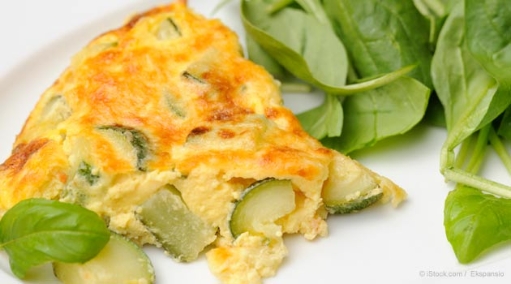 Omelette de huevo con calabacitas y pechuga de pavo