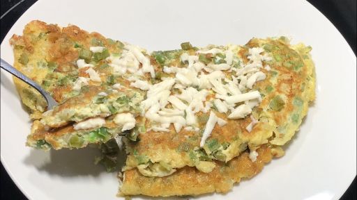 Omelette de nopales con queso