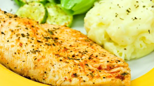 Filete de pollo con puré de papa de 179 Kcal