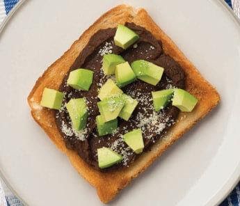 Pan tostado con frijoles y aguacate de 274 Kcal - Receta fácil en la app  Avena