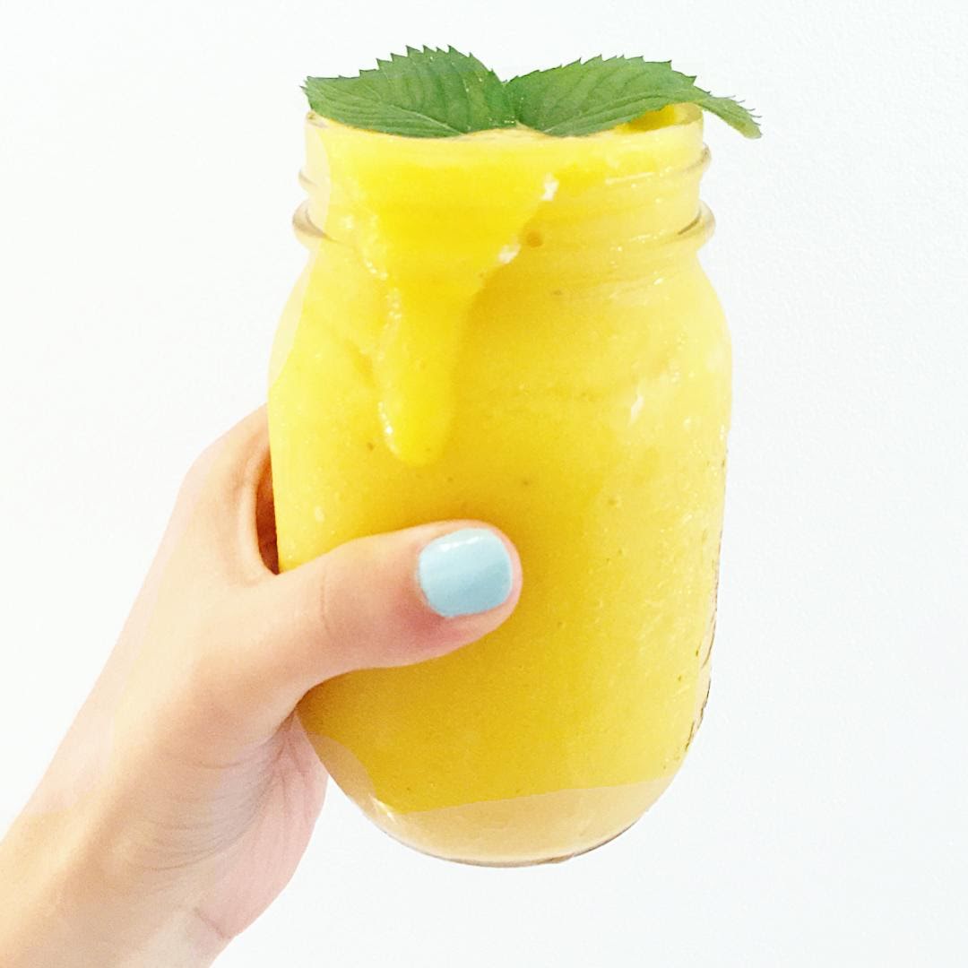 Smoothie de  piña con chía de 168 Kcal