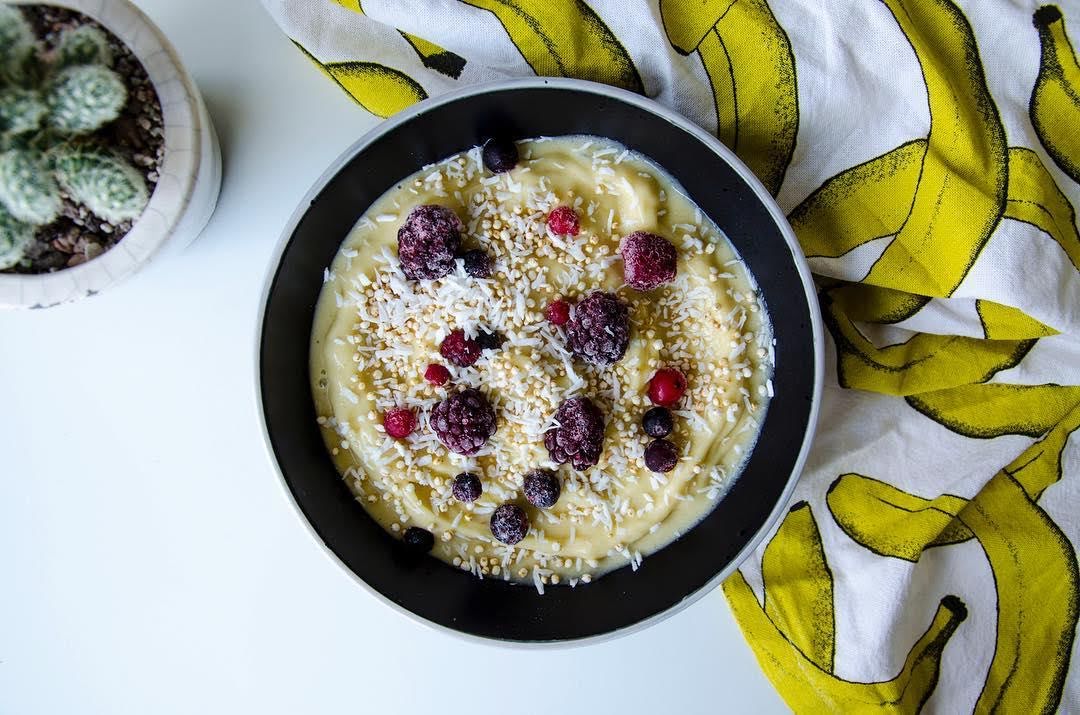 Quinoa dulce con fruta de 242 Kcal