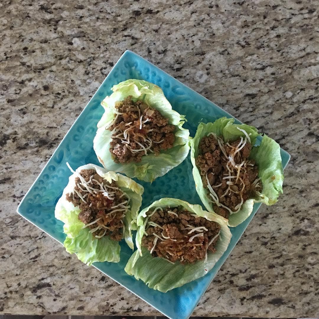 Wraps de lechuga con pollo de 150 Kcal