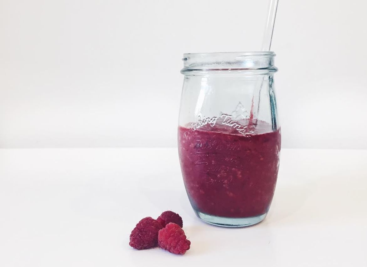 Smoothie de frutos rojos con amaranto natural