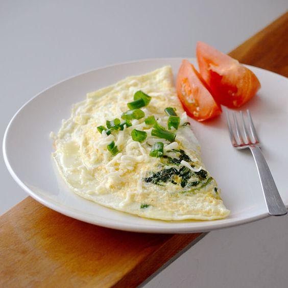 Omellete de vegetales acompañado con frijoles de la olla