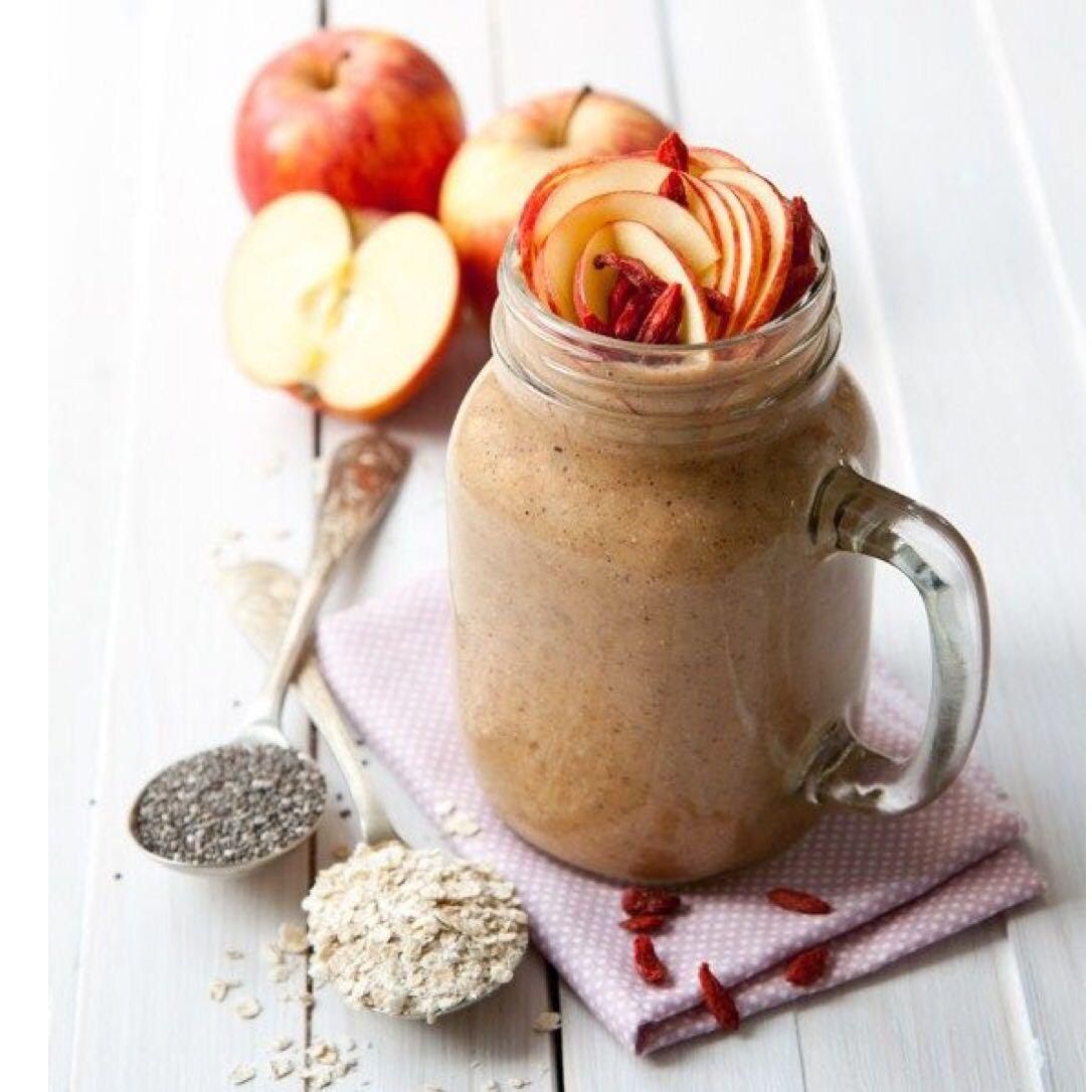 Smoothie de manzana con avena de 234 Kcal