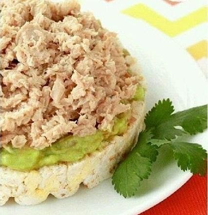 Tortitas de arroz con atún de 163 Kcal