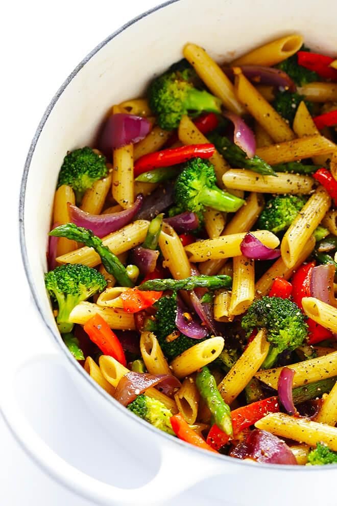 Pasta con vegetales de 118.2 Kcal