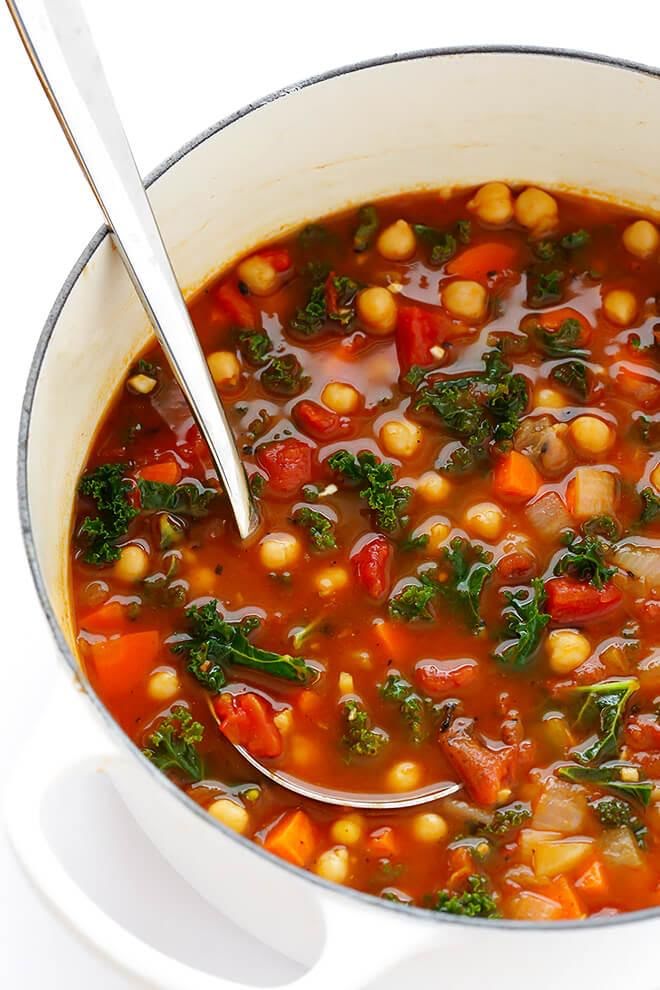 Caldo de pescado con garbanzos de 299 Kcal - Receta fácil en la app Avena