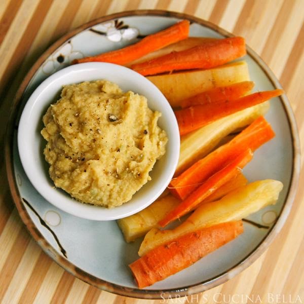 Dip picosito de garbanzo y verduras de 234 Kcal