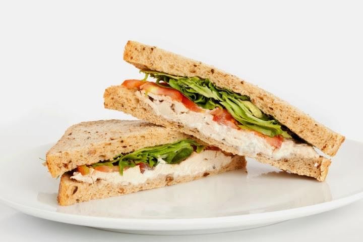 Sándwich de pollo de 176.2 Kcal