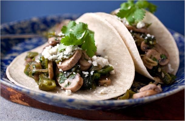 Taquitos de champiñón y aguacate de 138 Kcal