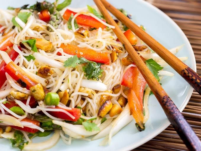 Healthy Pad Thai por Avena Salud - Receta fácil en la app para nutriólogos  Avena