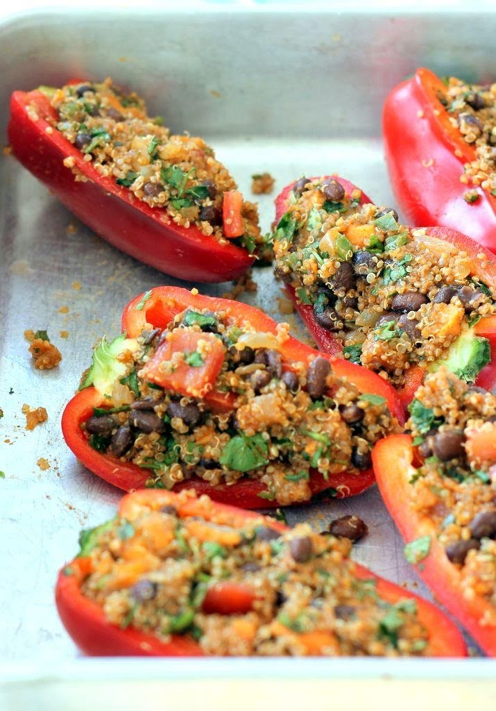 Pimientos rellenos con quinoa y frijol