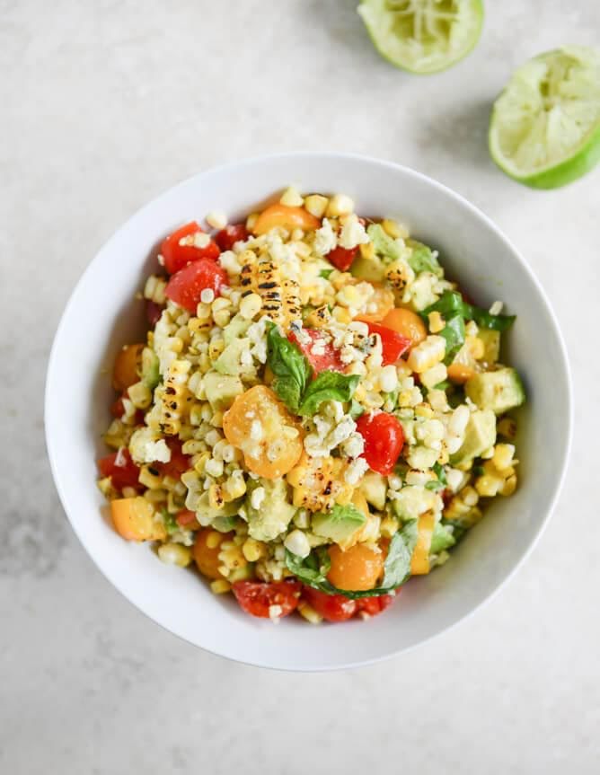 Ensalada de queso fresco con elote