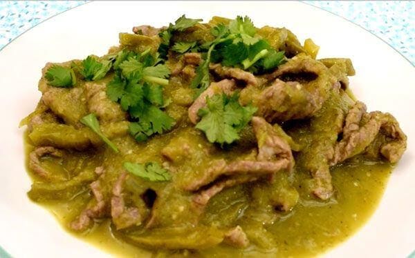 Bistec en salsa verde y puré de 142 Kcal - Receta fácil en la app Avena