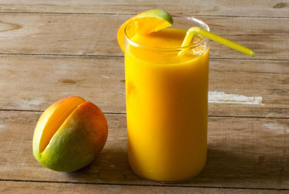 Smoothie de mango con amaranto y almendra de 209 Kcal